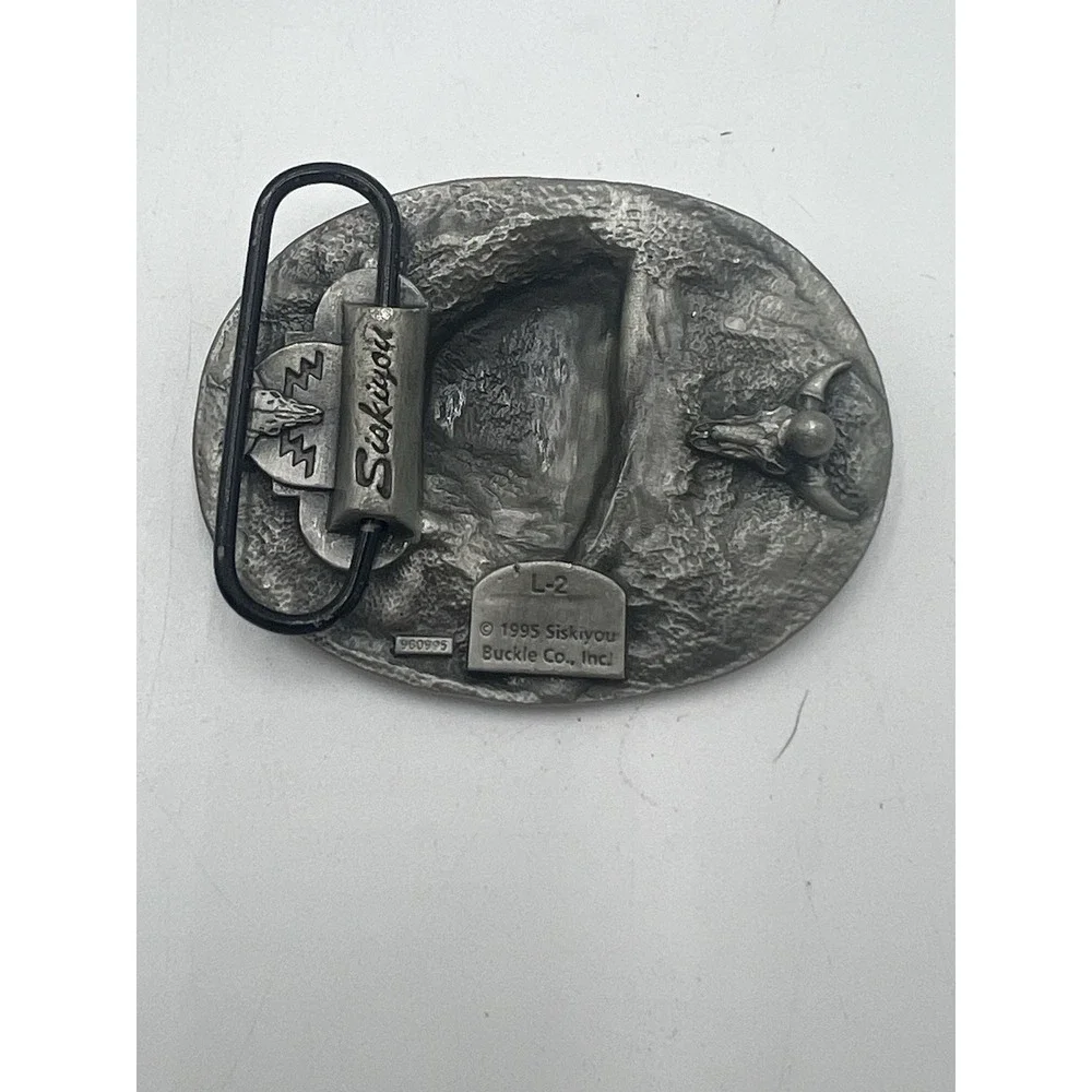 Vintage 1995 Siskiyou Howling Wolf Belt Buckle L-2 Western Wildlife Pewter